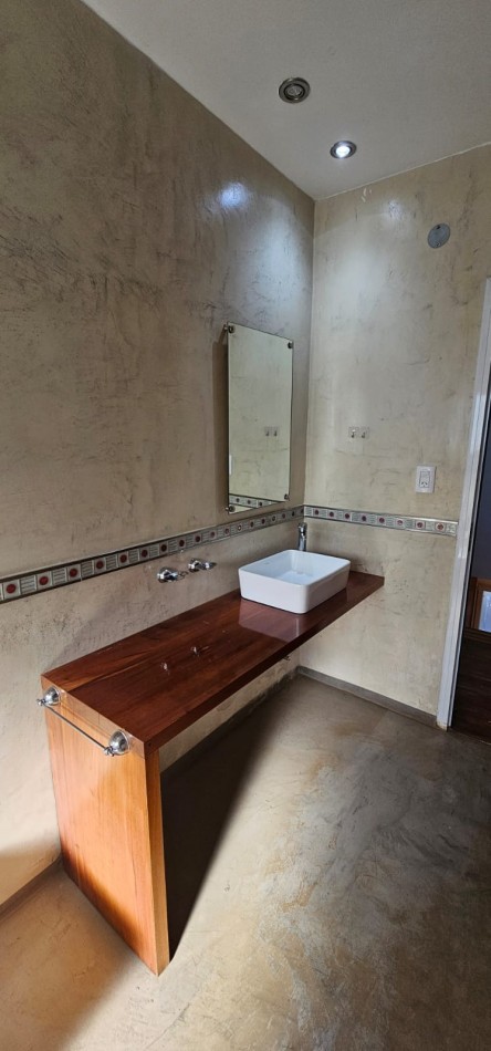 Casa de 4 dormitorios en ALQUILER